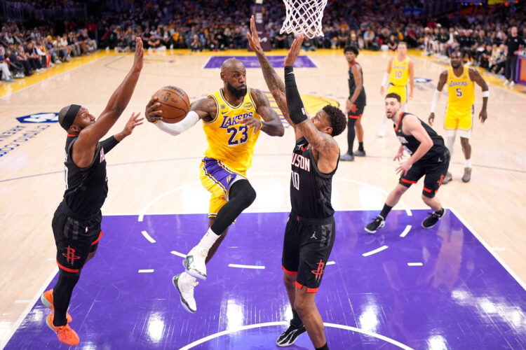 Kennard scores 27, LeBron leads Lakers to surprising 107-98 win over Rockets in playoff opener